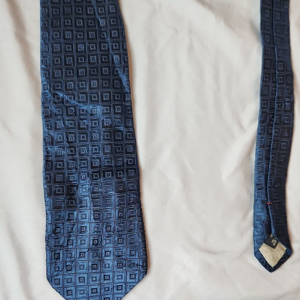 Clearance Ermenegildo Zegna Blue Geometric Pattern Tie